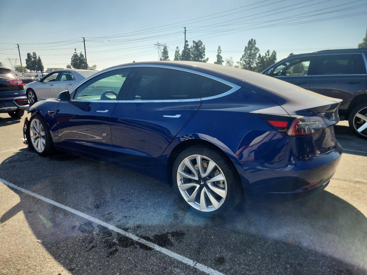 2018 TESLA MODEL 3 photo 4