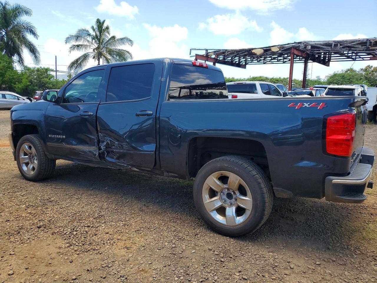 2018 CHEVROLET SILVERADO K1500 LT photo 3