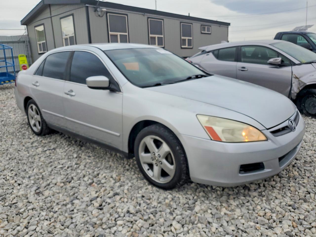 2006 HONDA ACCORD LX photo 7