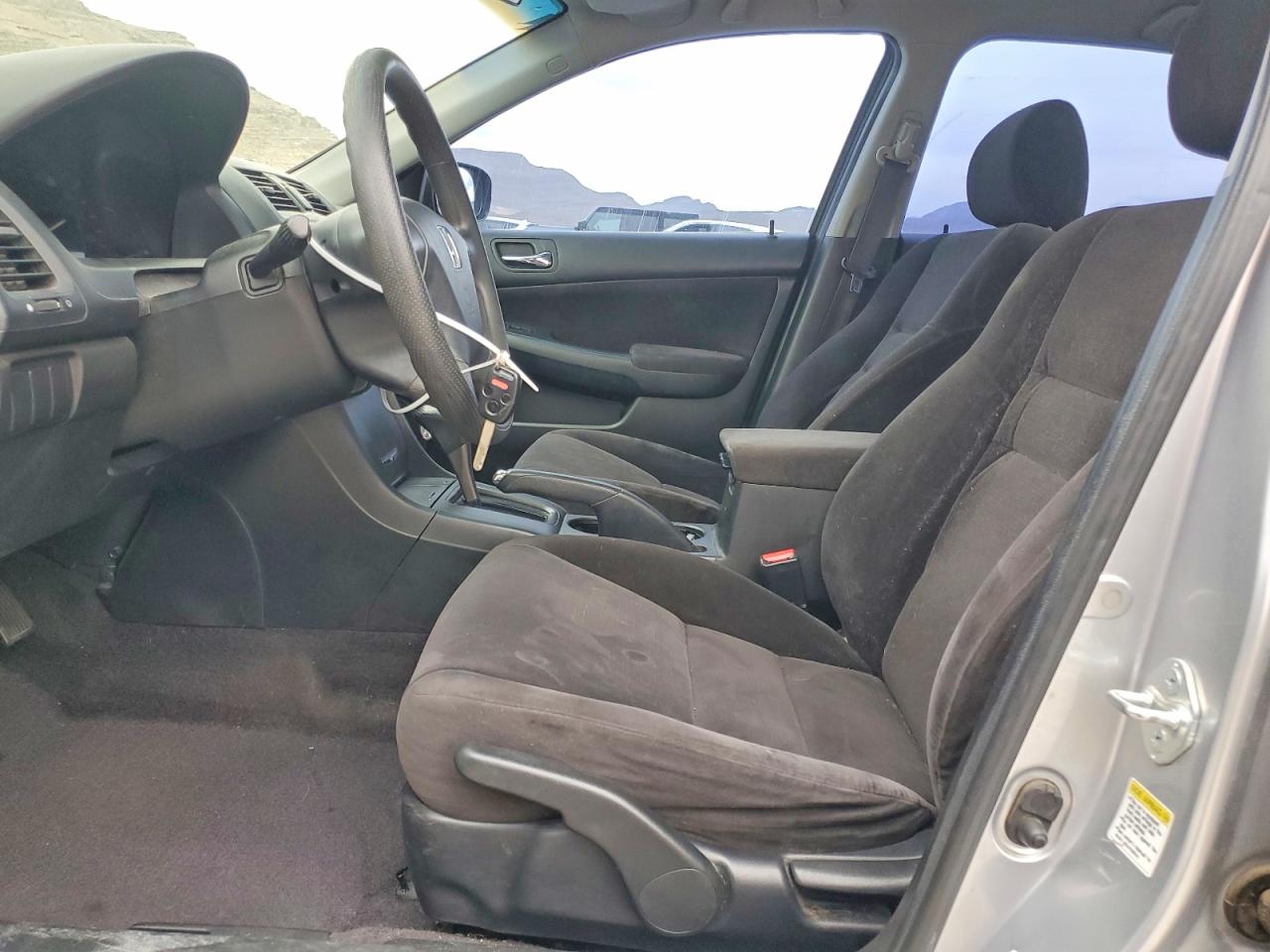 2006 HONDA ACCORD LX photo 13