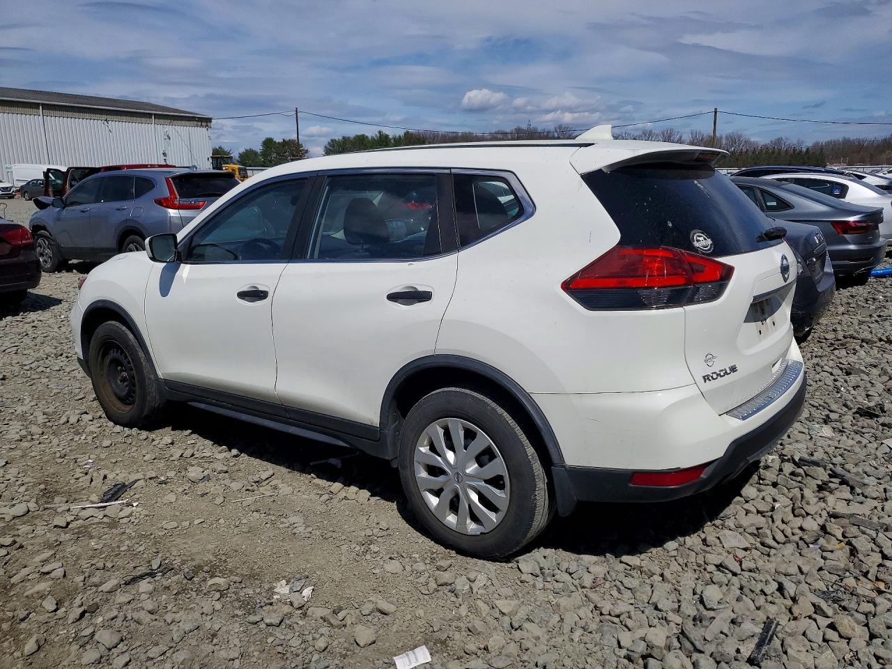 2017 NISSAN ROGUE S photo 3