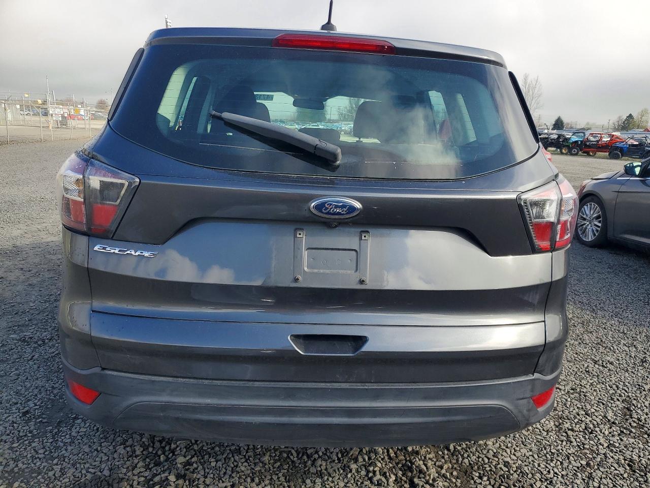 2017 FORD ESCAPE S photo 11