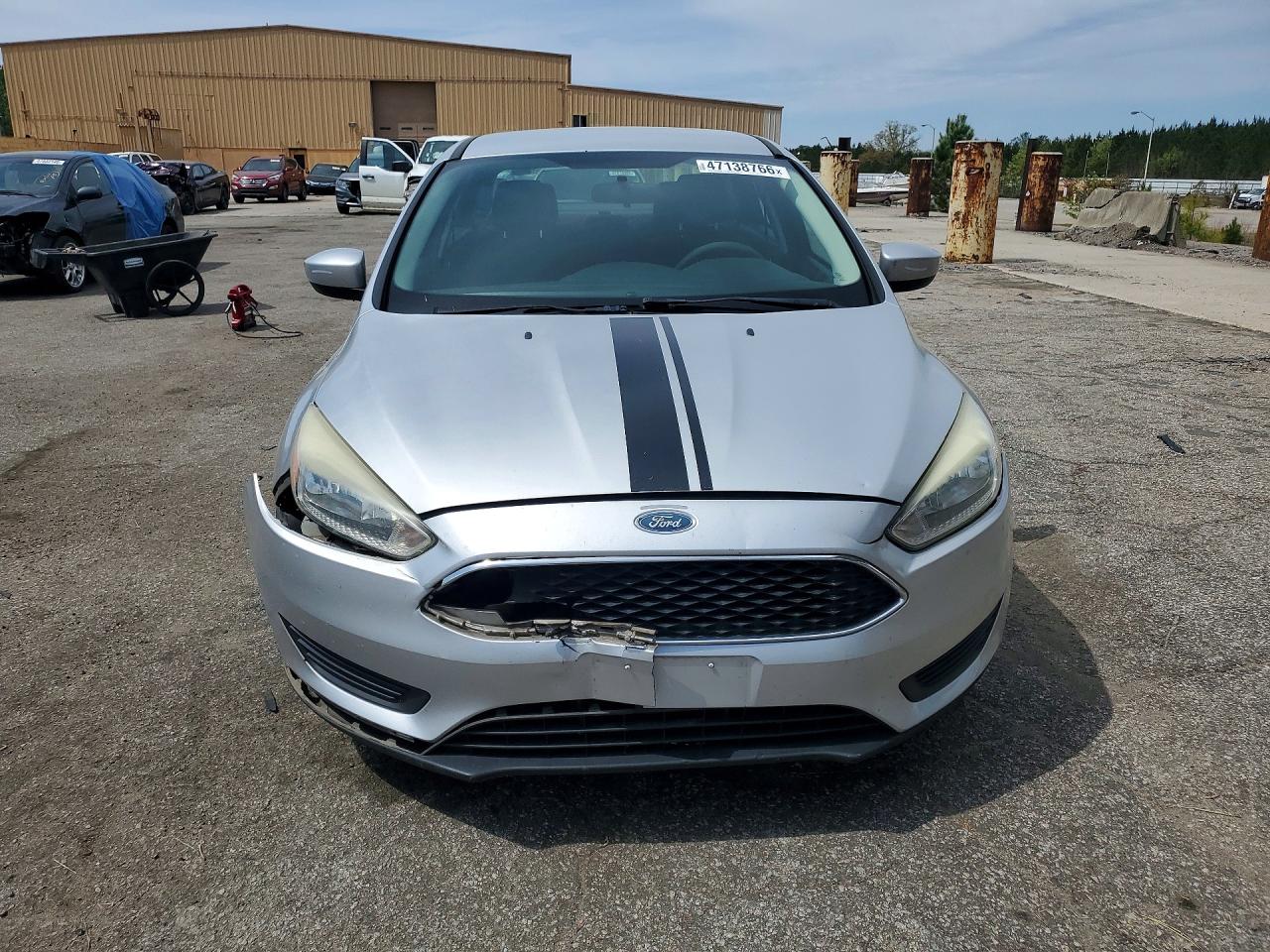 2018 FORD FOCUS SE photo 5