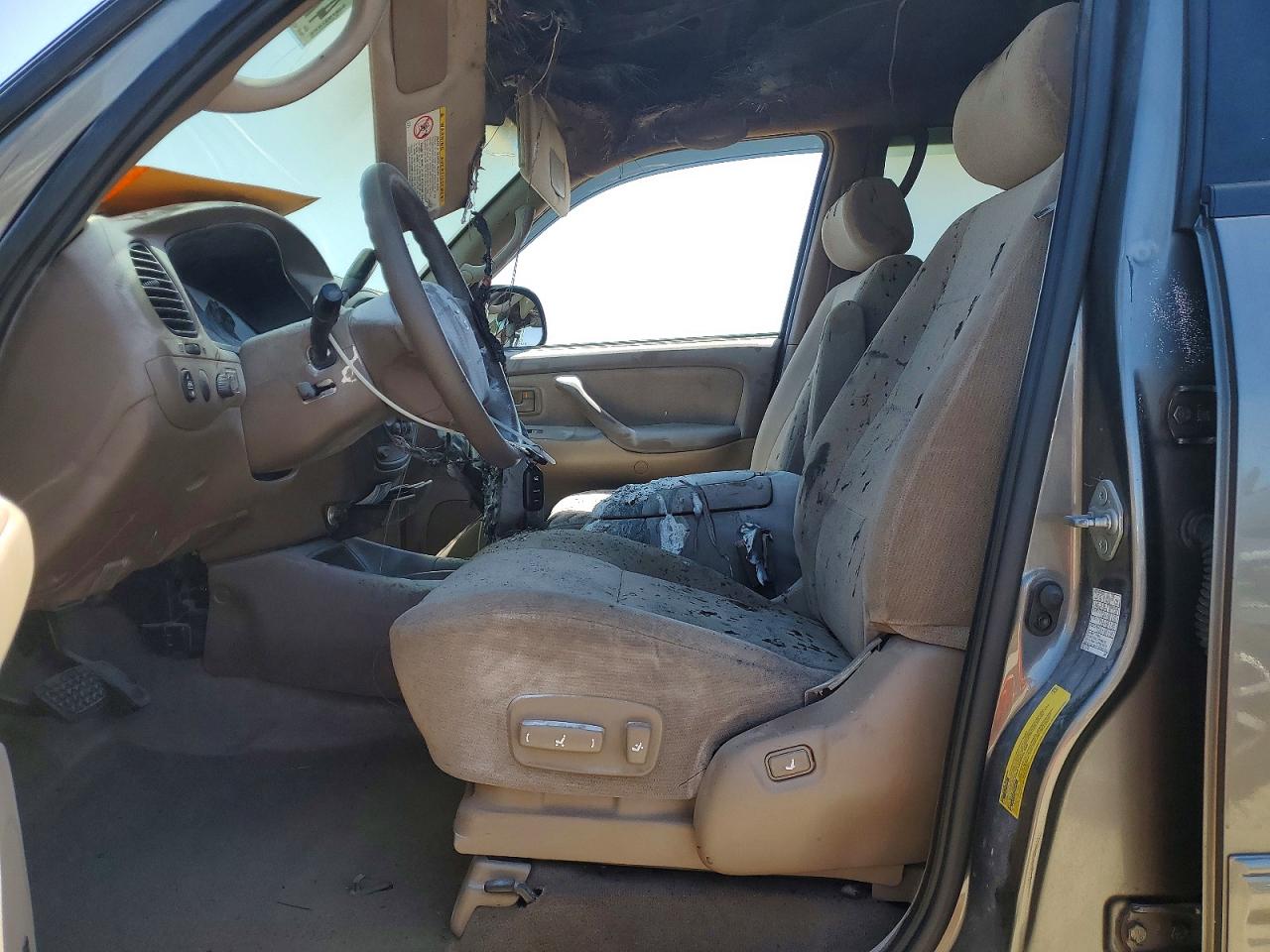 2003 TOYOTA SEQUOIA SR5 photo 19
