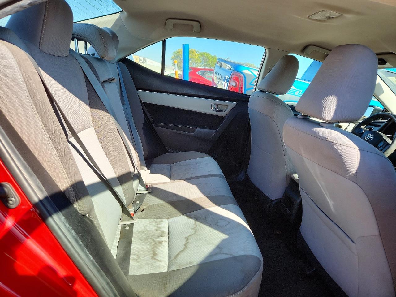 2019 TOYOTA COROLLA LE photo 19