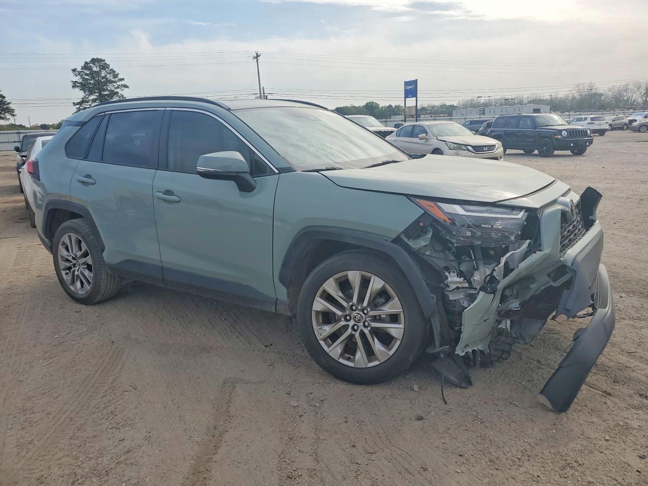 2022 TOYOTA RAV4 XLE PREMIUM photo 7