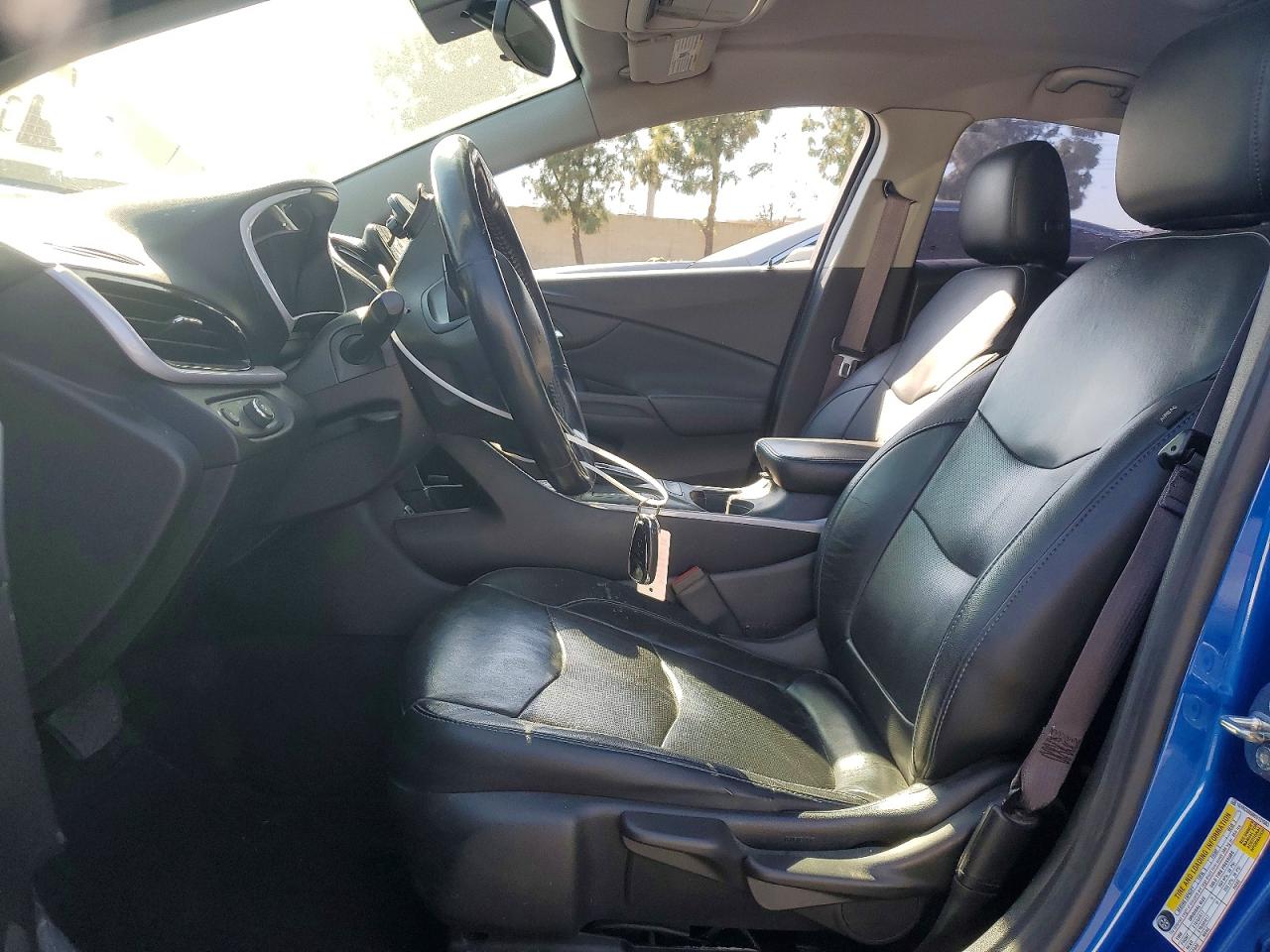 2017 CHEVROLET VOLT LT photo 13