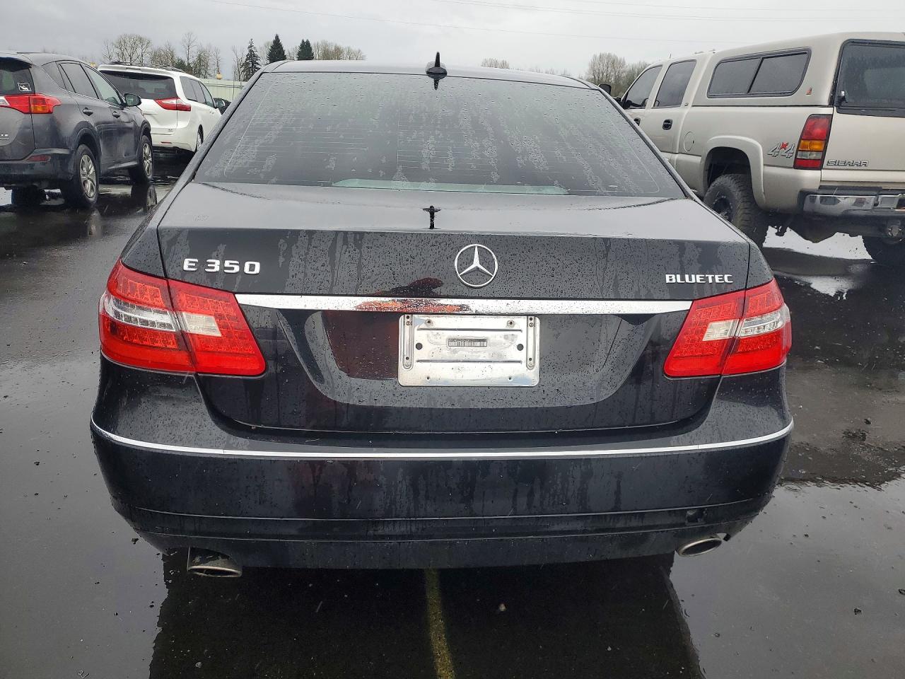 2011 MERCEDES-BENZ E 350 BLUETEC photo 11