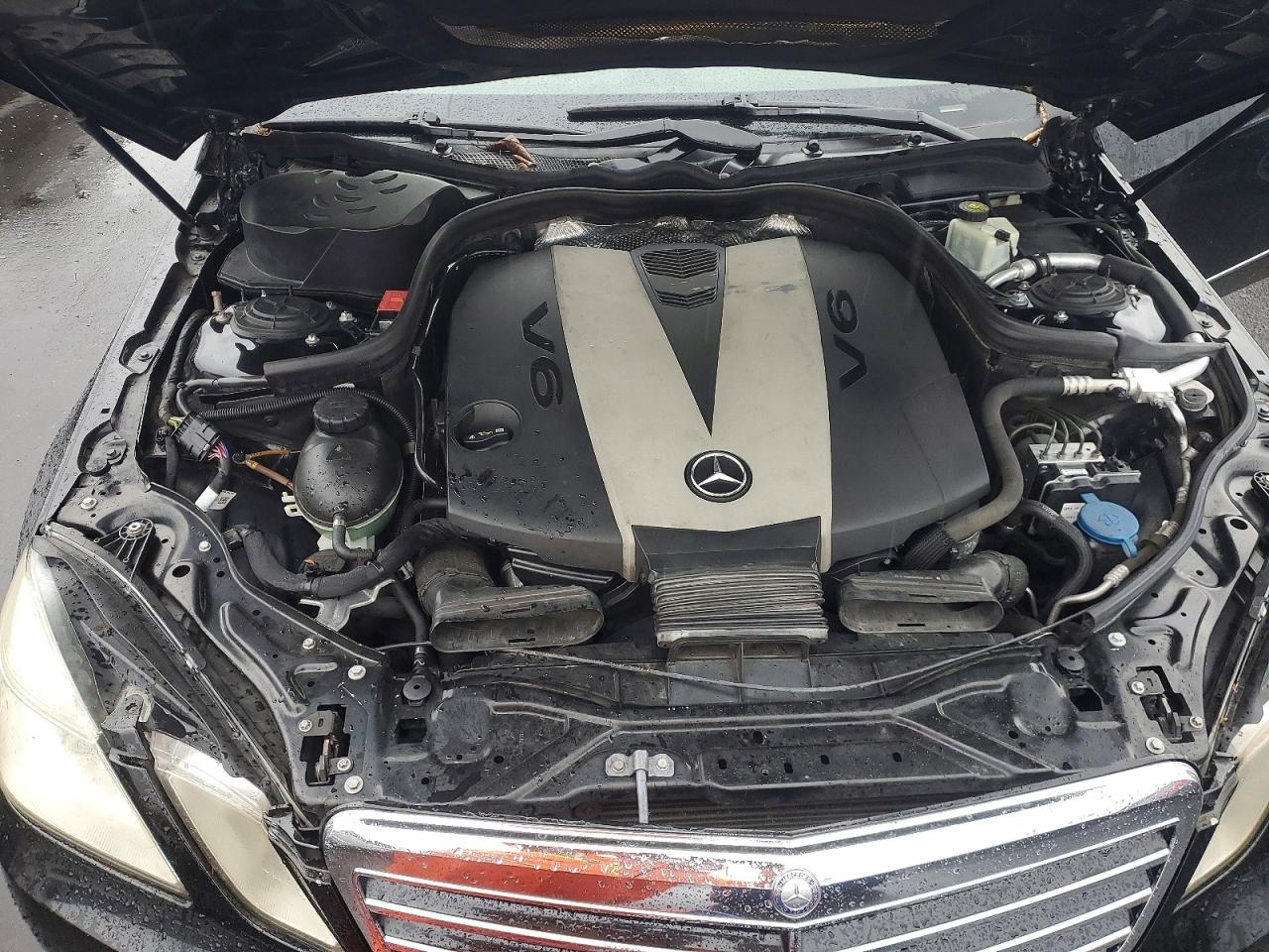 2011 MERCEDES-BENZ E 350 BLUETEC photo 21
