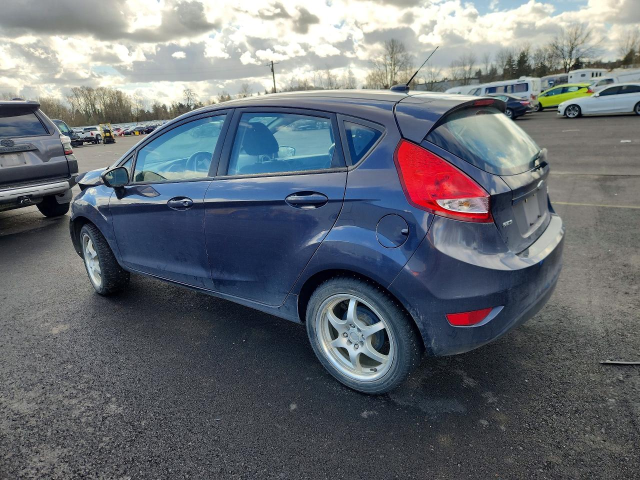 2012 FORD FIESTA SES photo 2