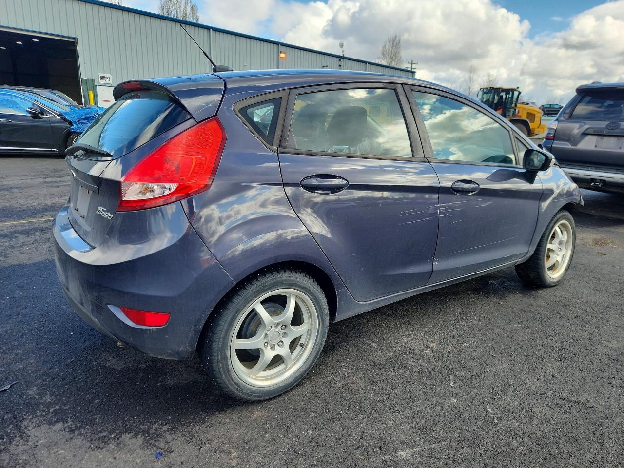 2012 FORD FIESTA SES photo 3