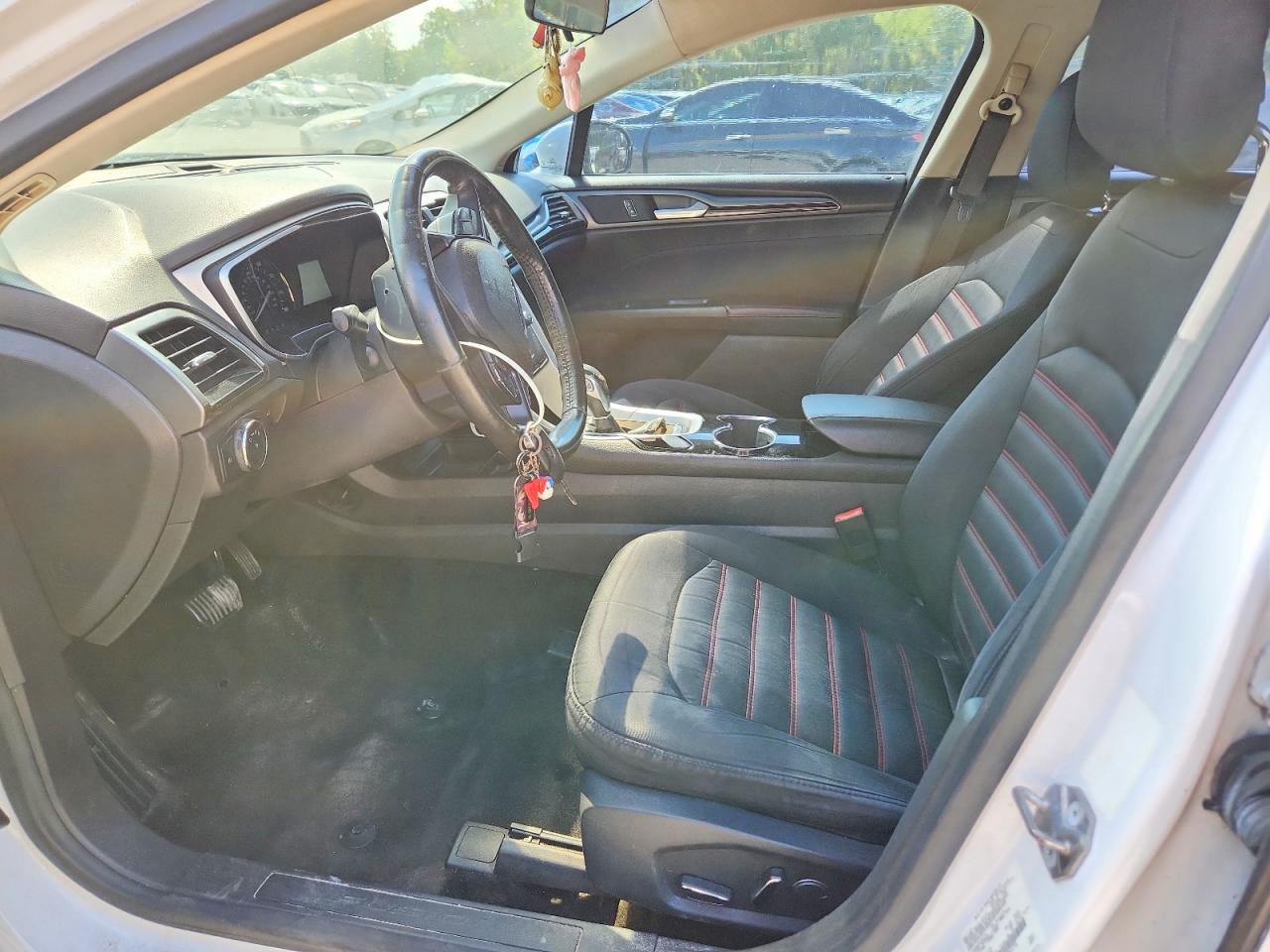 2014 FORD FUSION SE photo 13