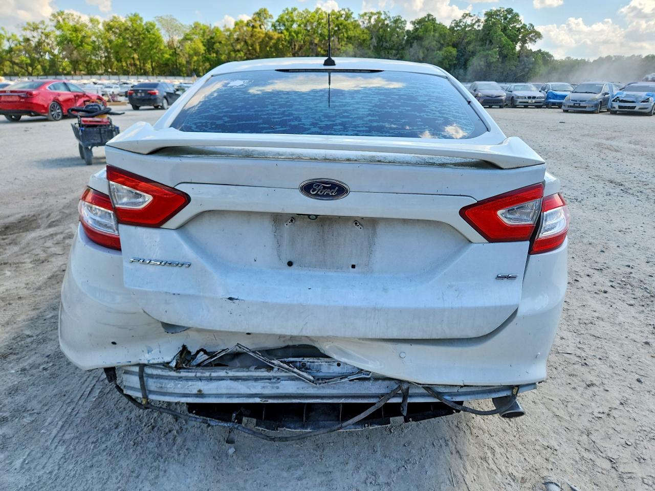 2014 FORD FUSION SE photo 11