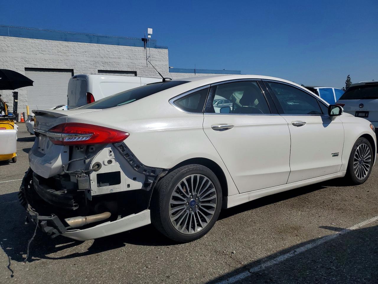 2017 FORD FUSION TITANIUM PHEV photo 3