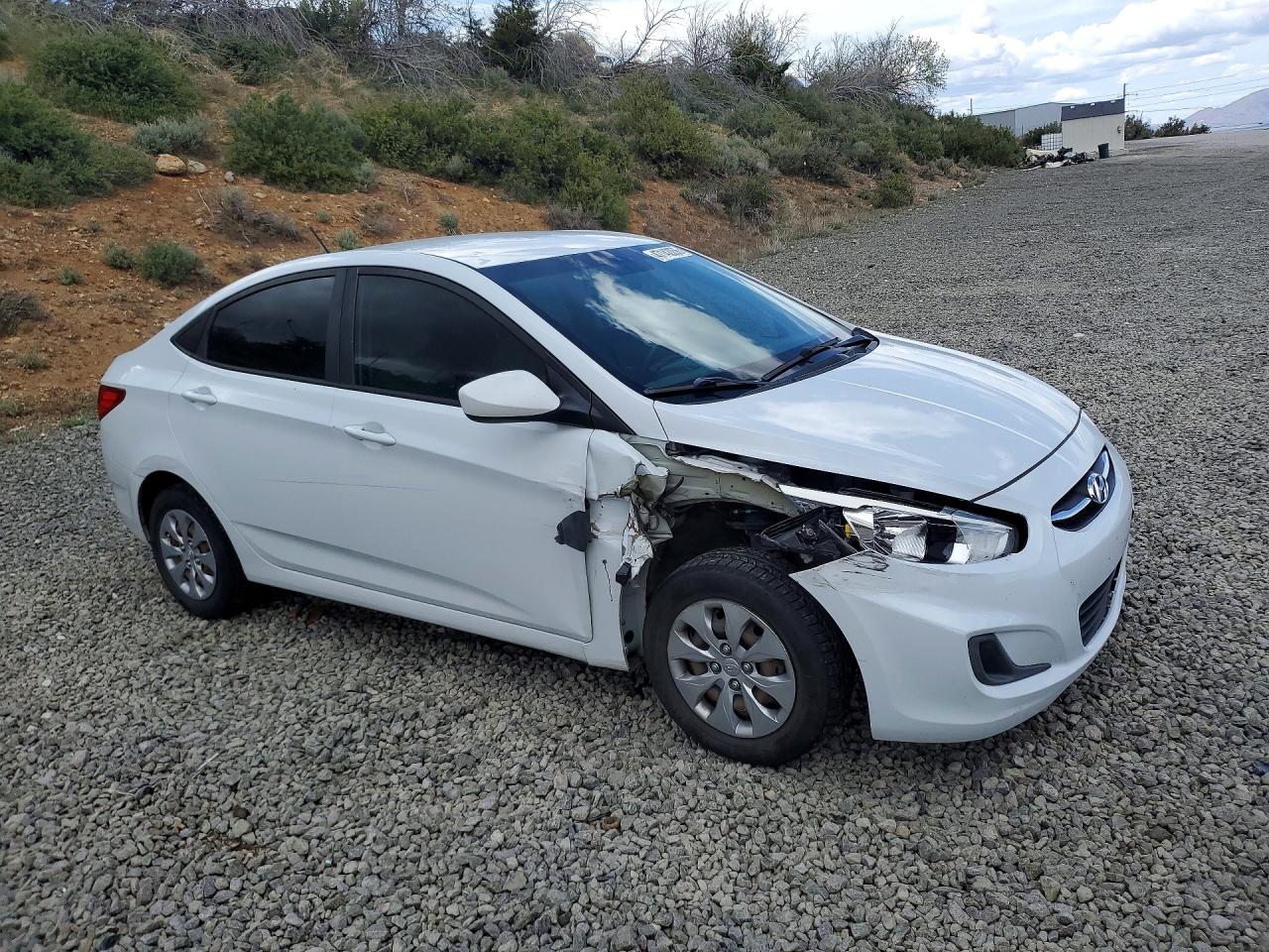 2017 HYUNDAI ACCENT SE photo 10