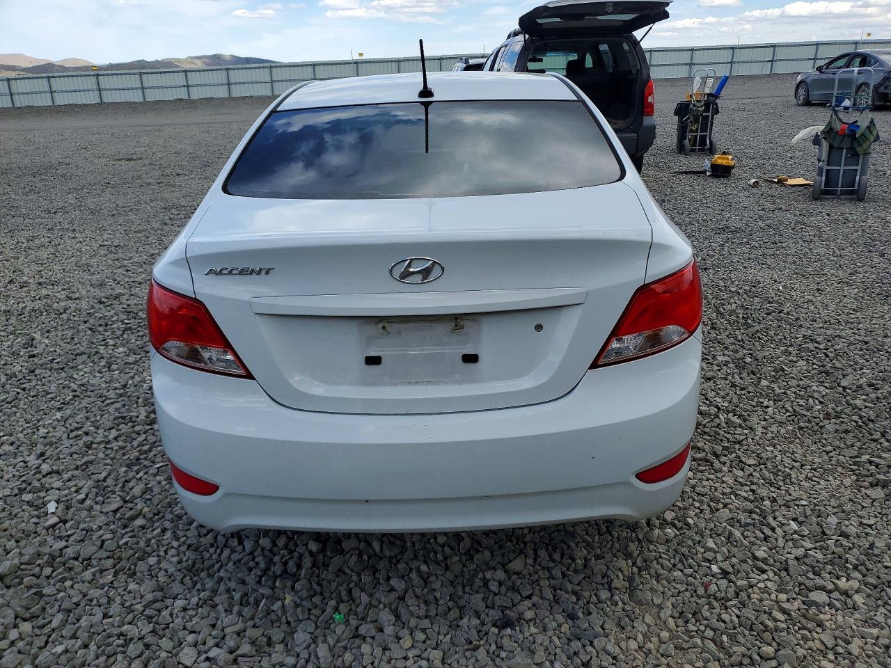 2017 HYUNDAI ACCENT SE photo 16