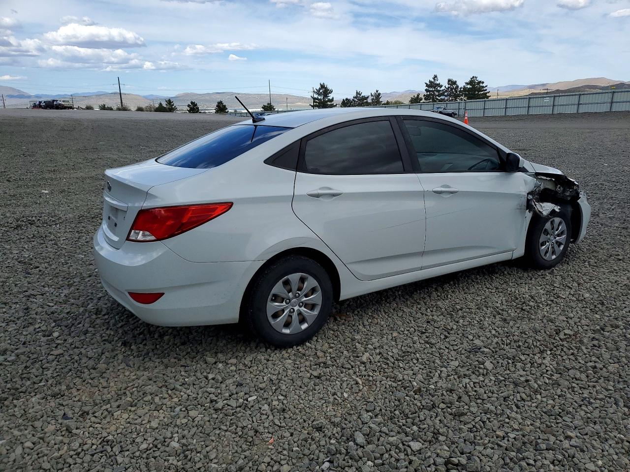 2017 HYUNDAI ACCENT SE photo 7
