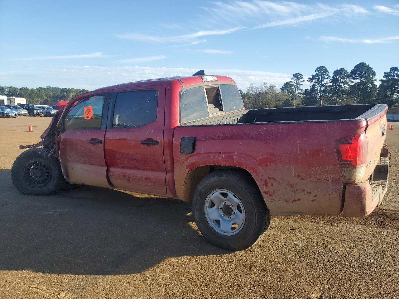2019 TOYOTA TACOMA photo 2