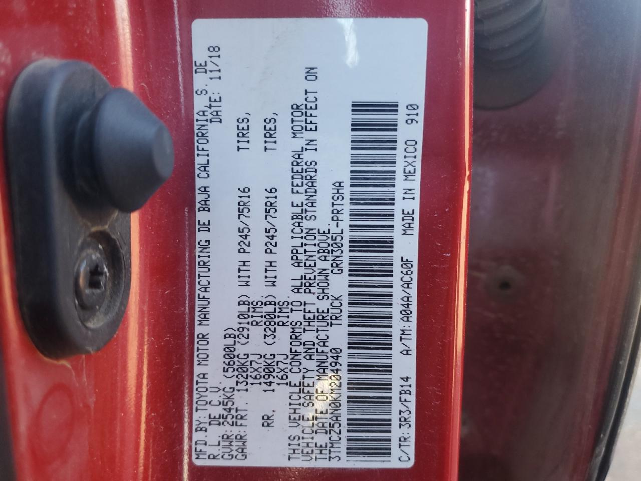 2019 TOYOTA TACOMA photo 12