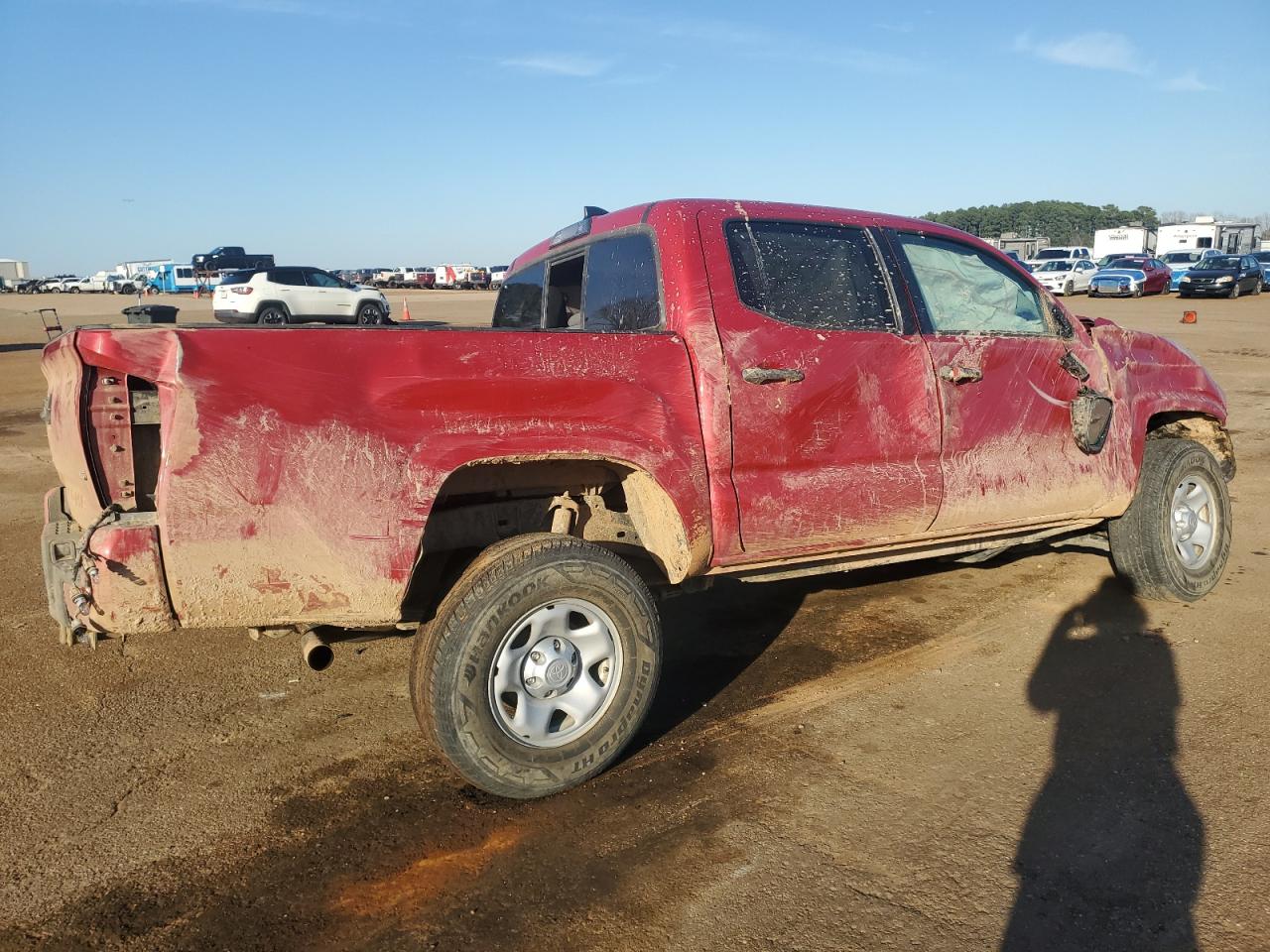 2019 TOYOTA TACOMA photo 3