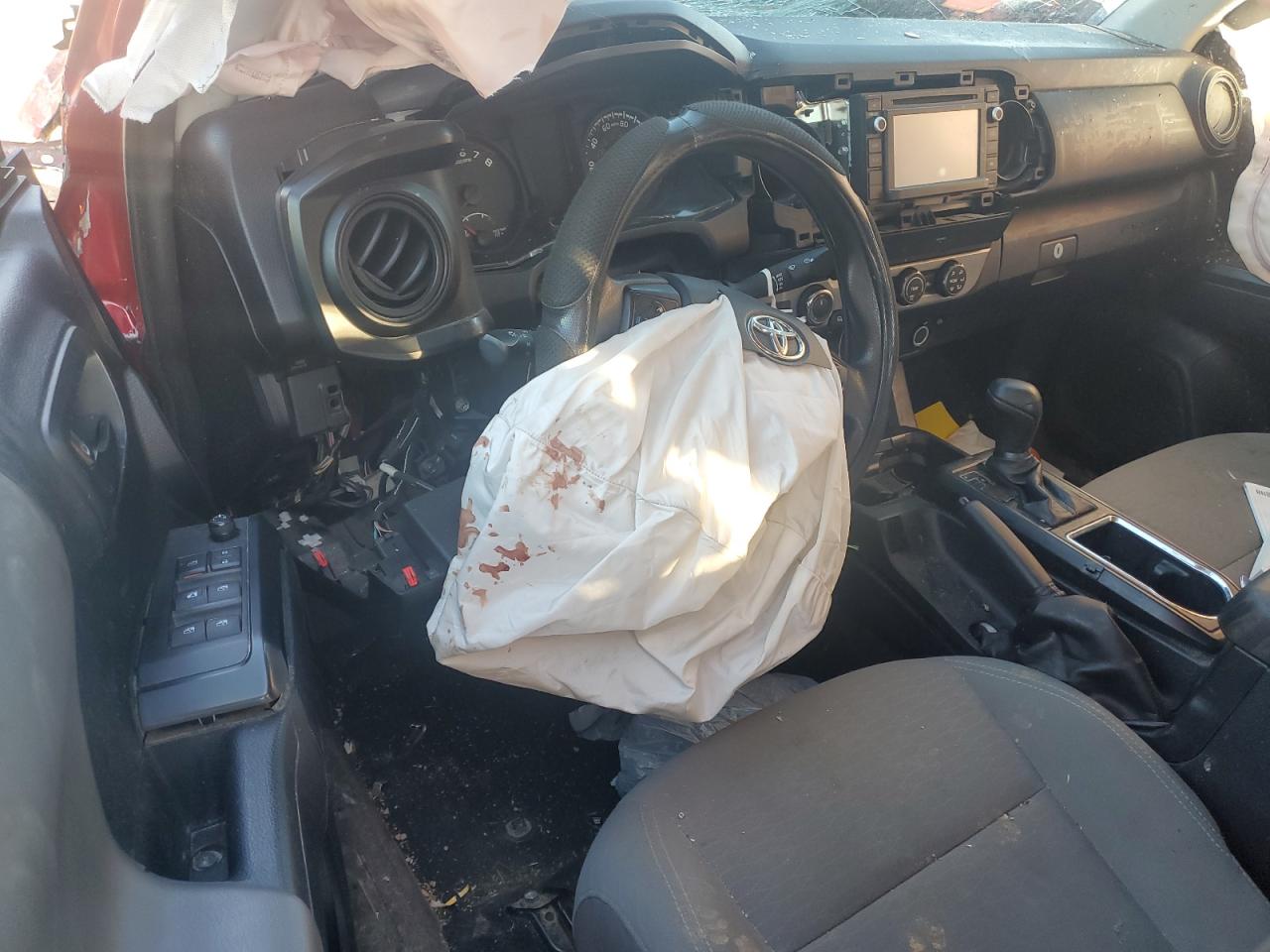 2019 TOYOTA TACOMA photo 8