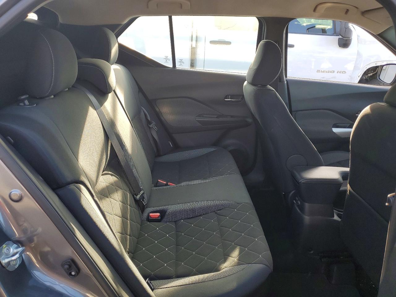 2020 NISSAN KICKS SV photo 19