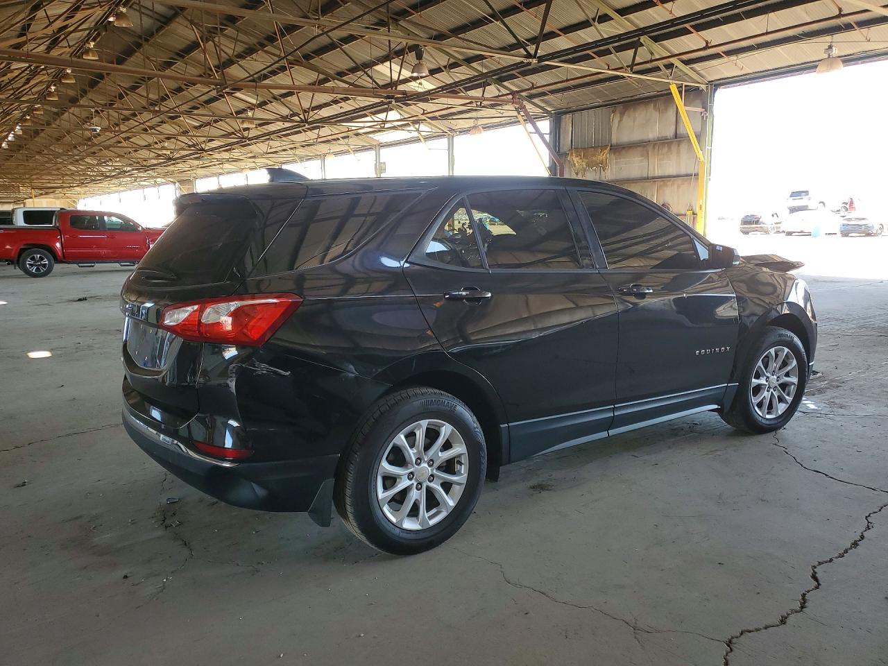 2018 CHEVROLET EQUINOX LS photo 5