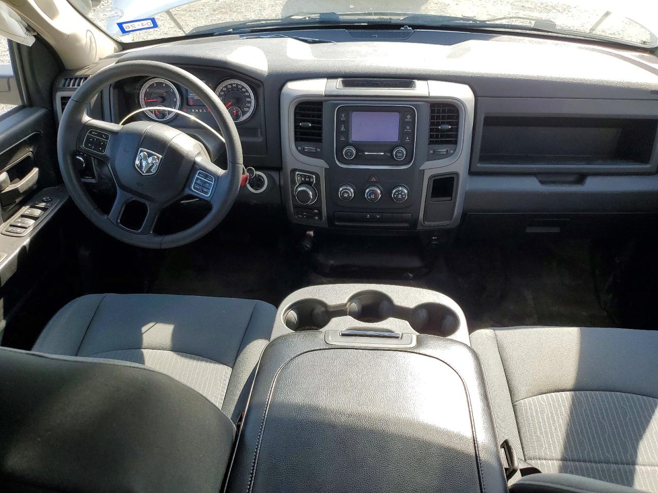 2024 RAM 1500 CLASSIC TRADESMAN photo 15