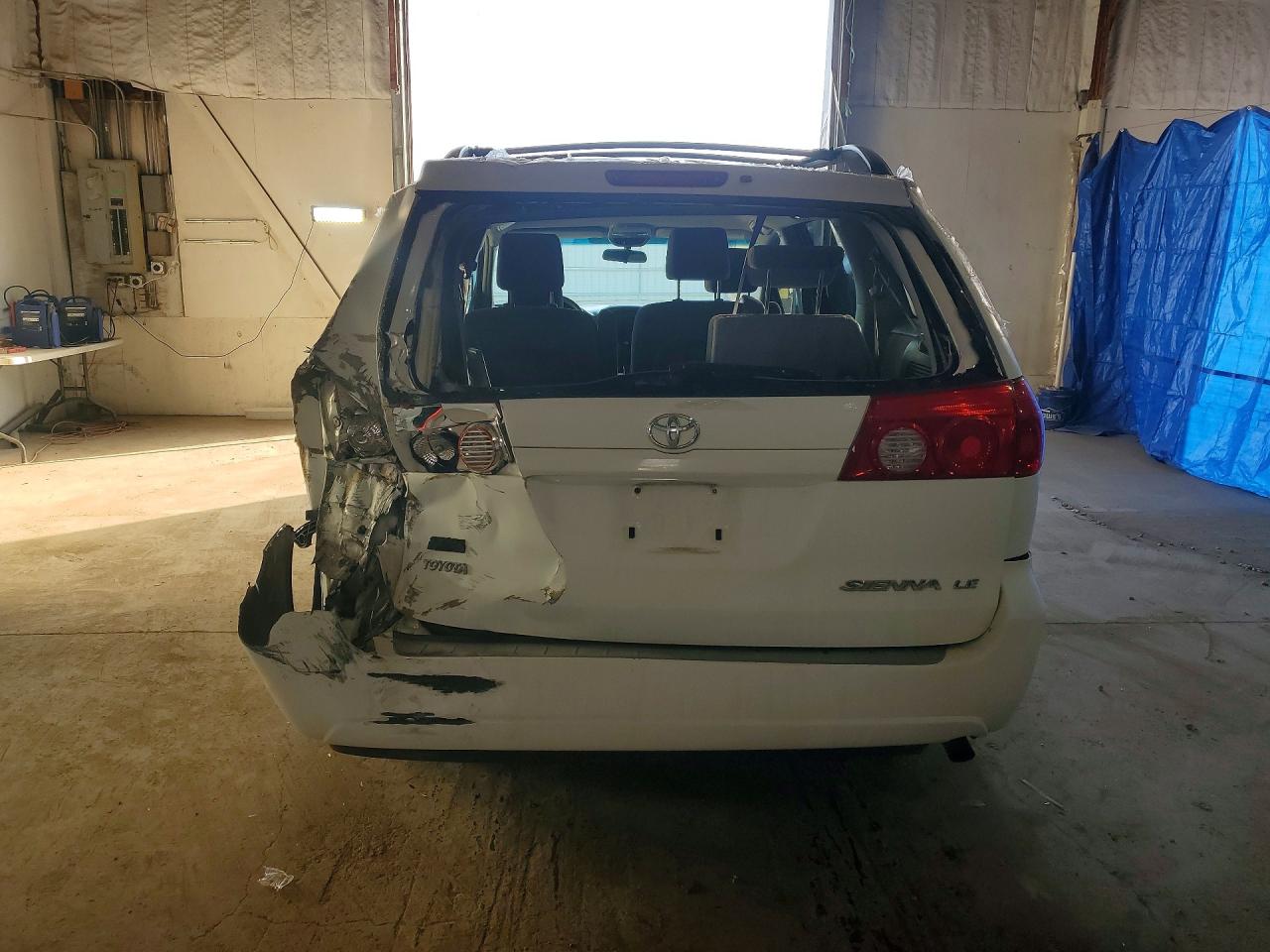 2006 TOYOTA SIENNA LE 7 PASSENGER photo 11