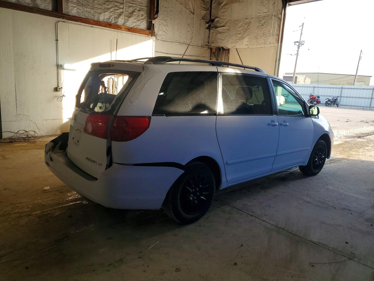 2006 TOYOTA SIENNA LE 7 PASSENGER photo 5