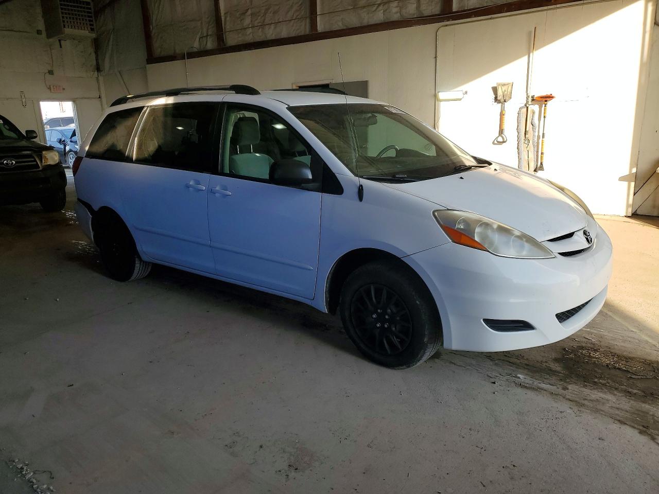 2006 TOYOTA SIENNA LE 7 PASSENGER photo 7