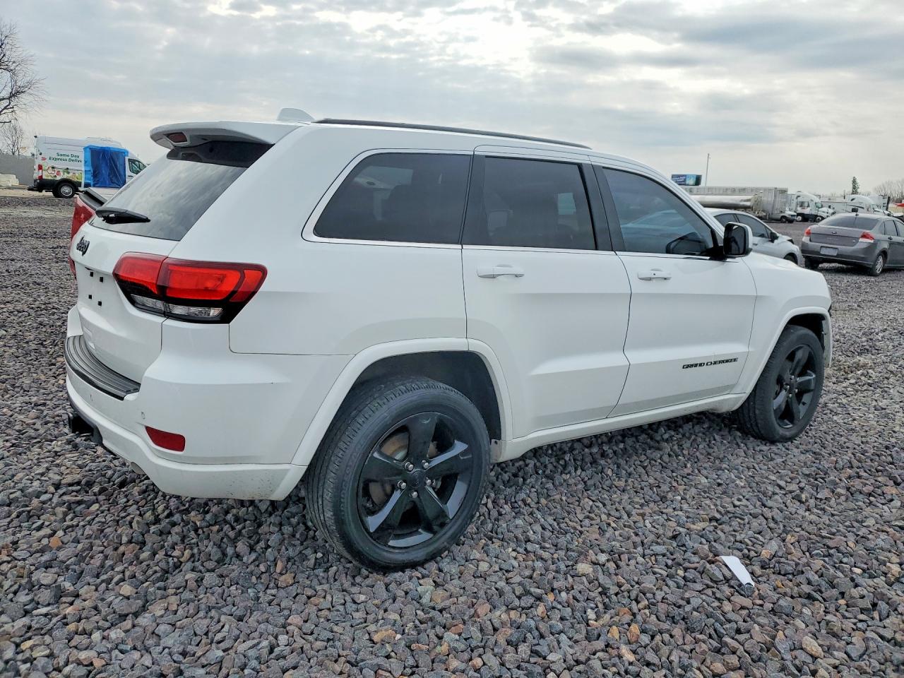 2015 JEEP GRAND CHEROKEE LAREDO photo 5