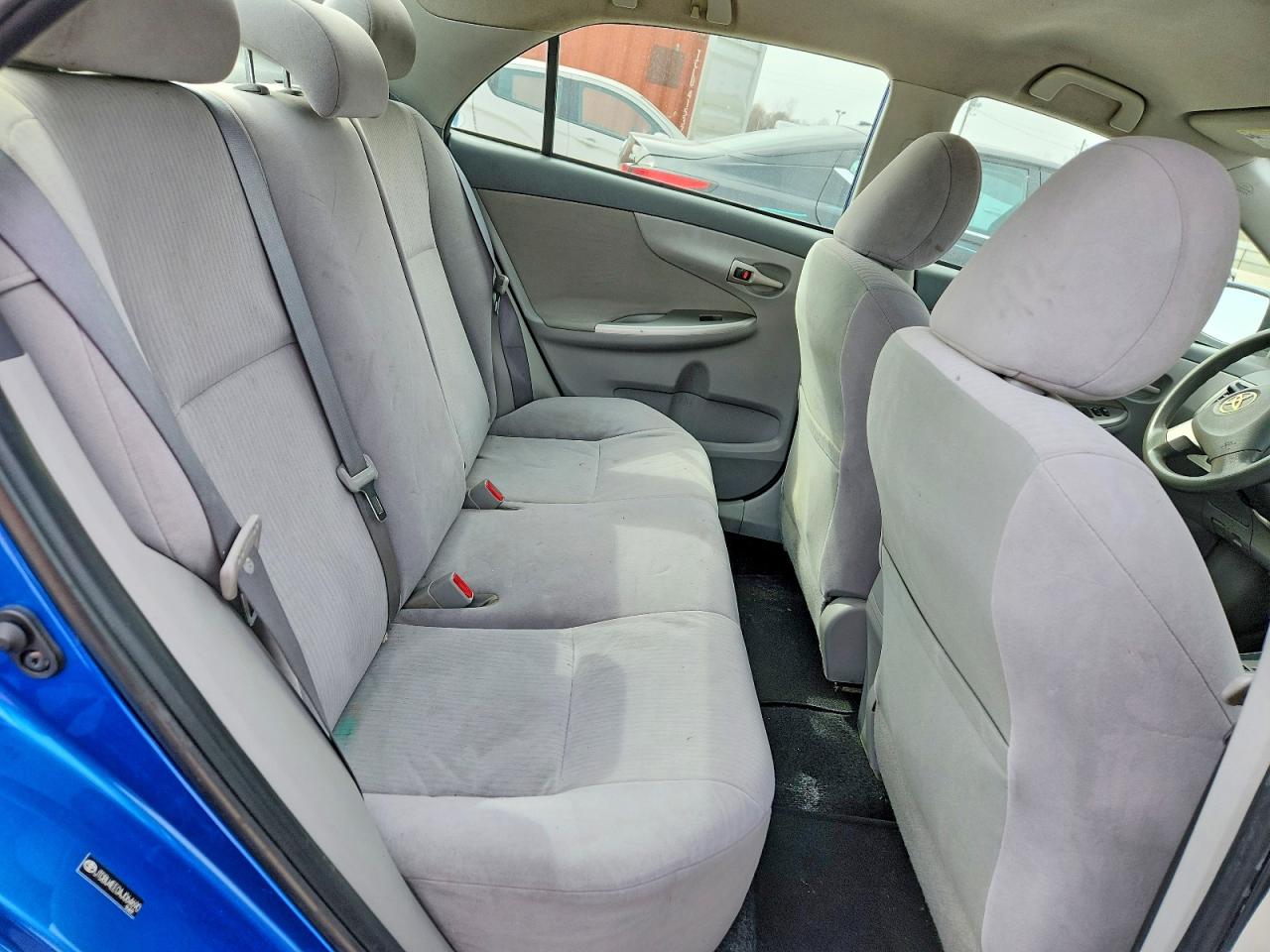 2010 TOYOTA COROLLA LE photo 19