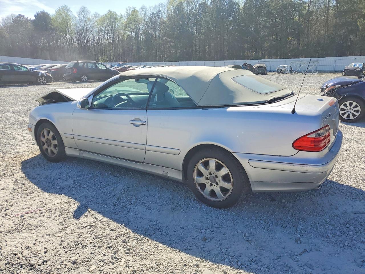 2003 MERCEDES-BENZ CLK 320 photo 2