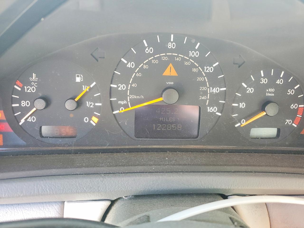 2003 MERCEDES-BENZ CLK 320 photo 9