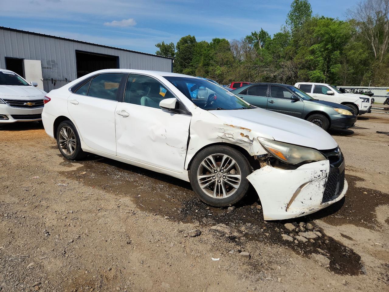 2016 TOYOTA CAMRY SE photo 10