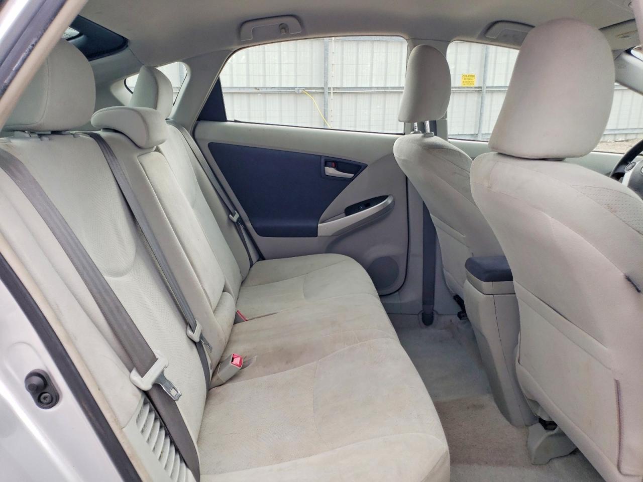 2010 TOYOTA PRIUS II photo 19