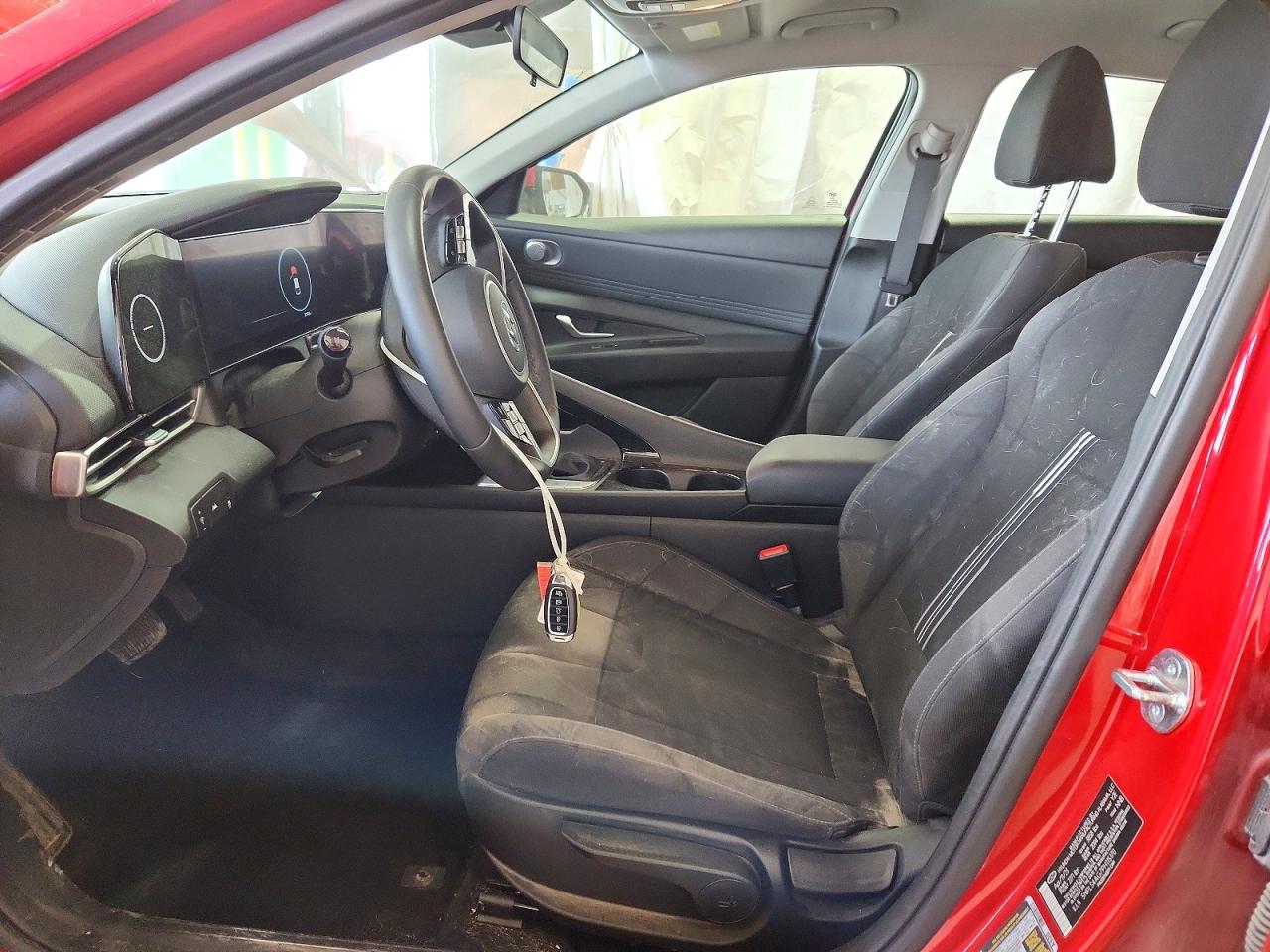 2023 HYUNDAI ELANTRA SEL photo 13