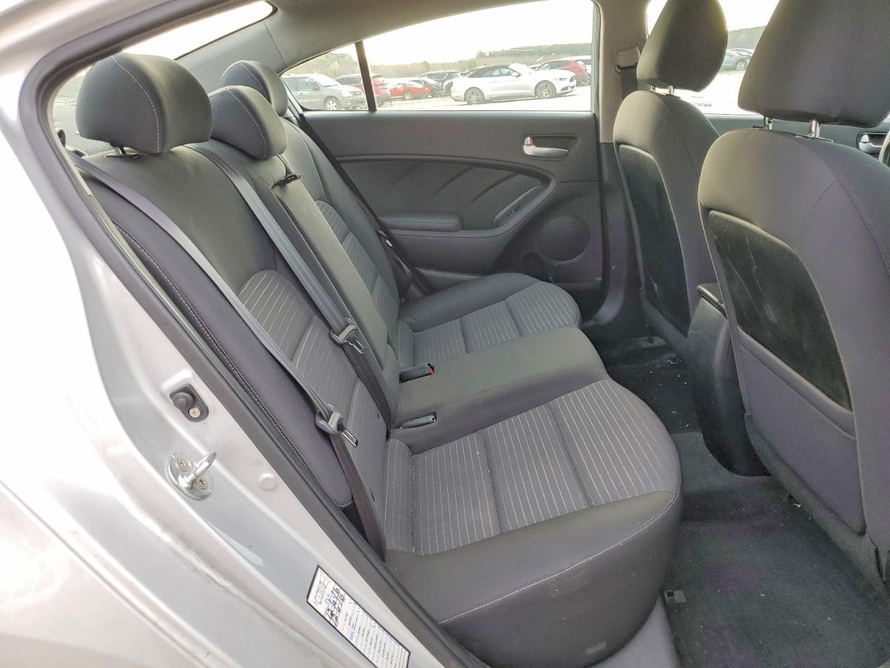 2017 KIA FORTE LX photo 10