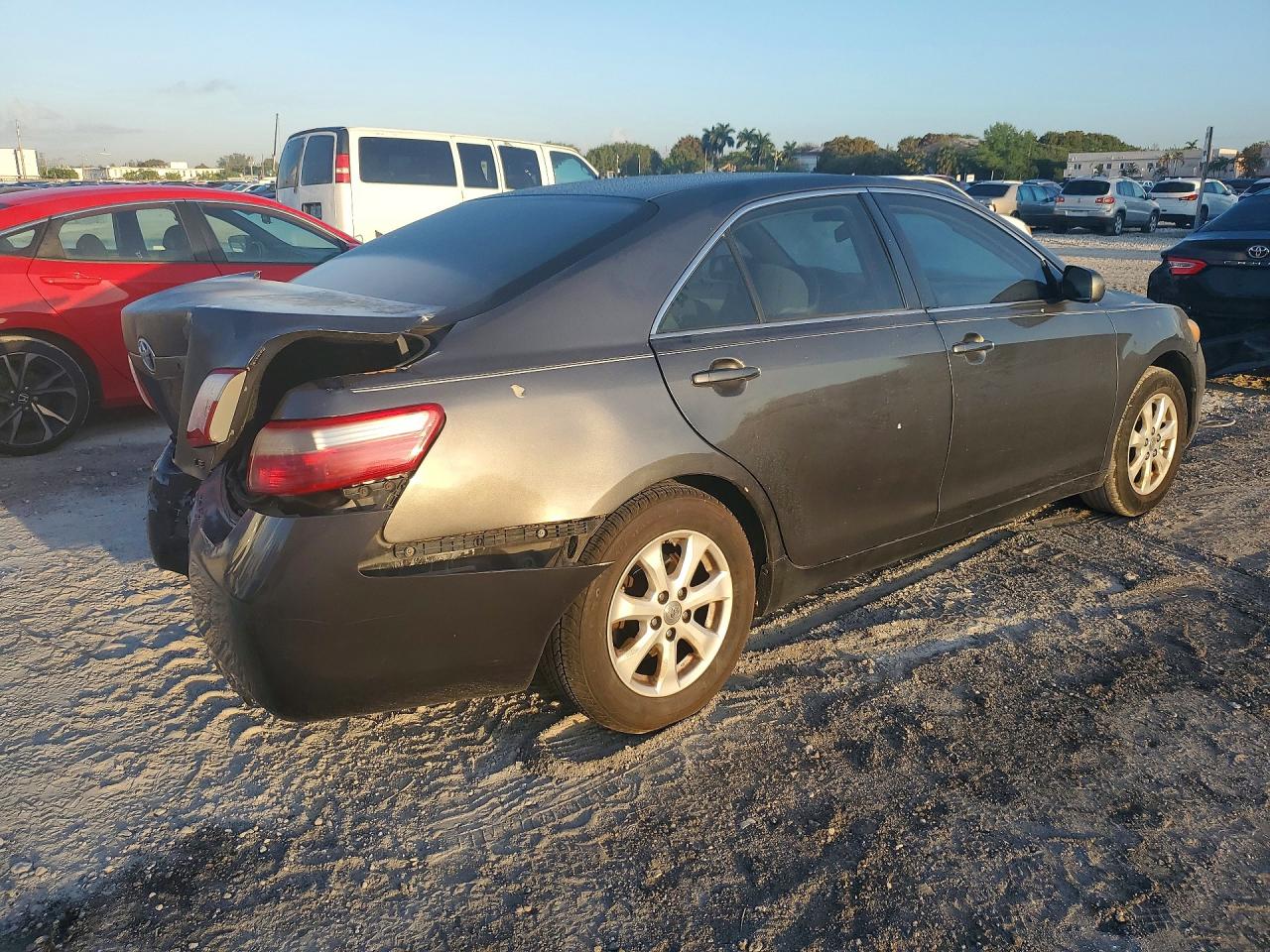 2007 TOYOTA CAMRY LE photo 3