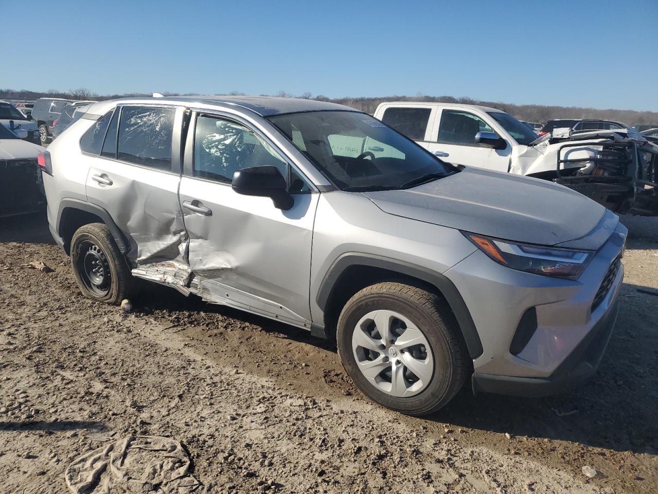 2024 TOYOTA RAV4 LE photo 7