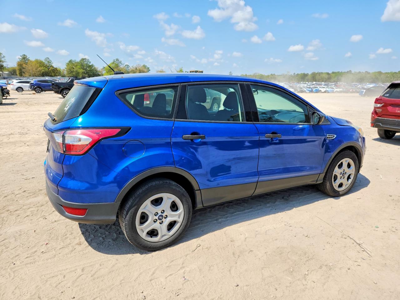 2017 FORD ESCAPE S photo 5