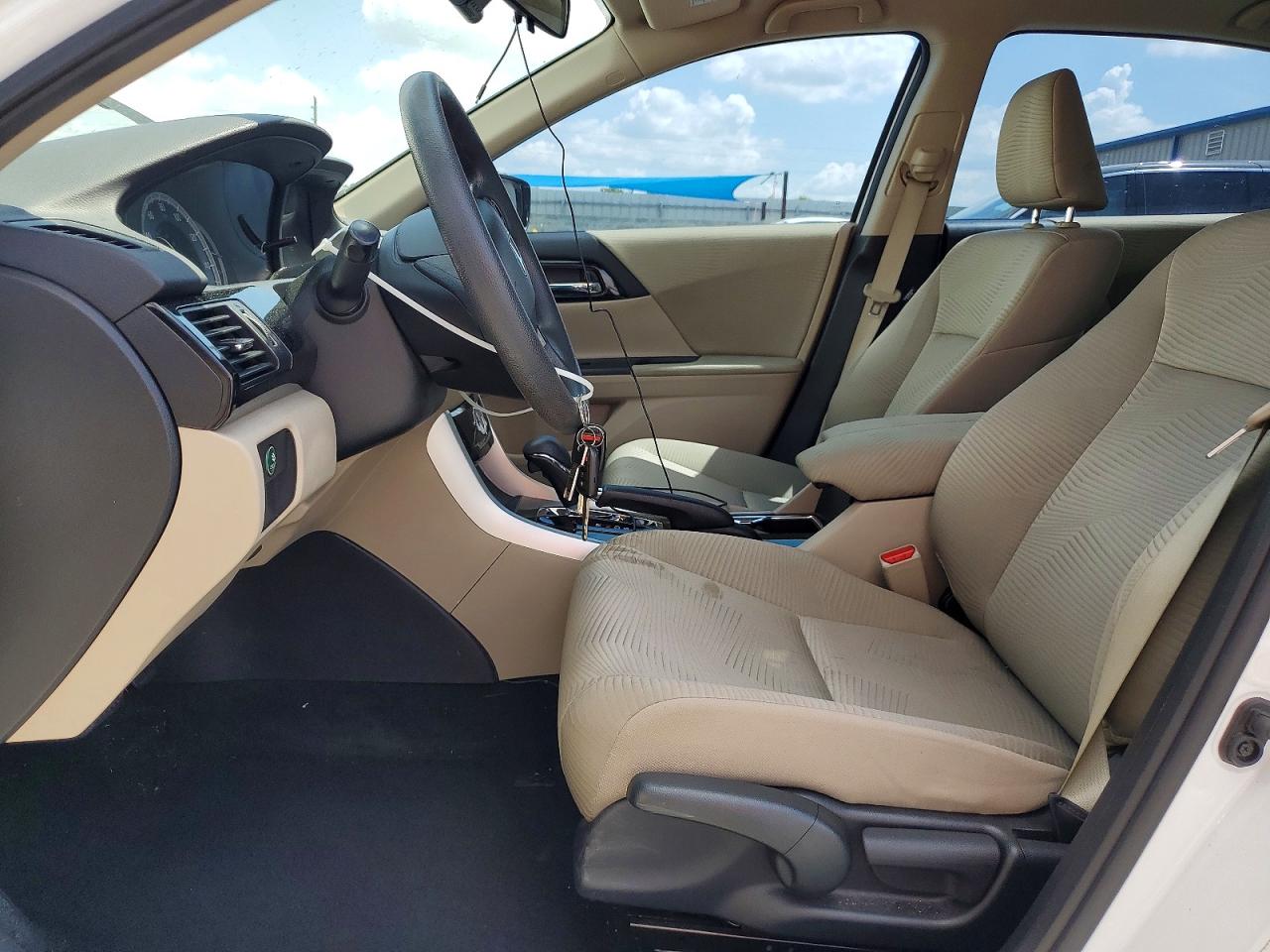 2016 HONDA ACCORD LX photo 7