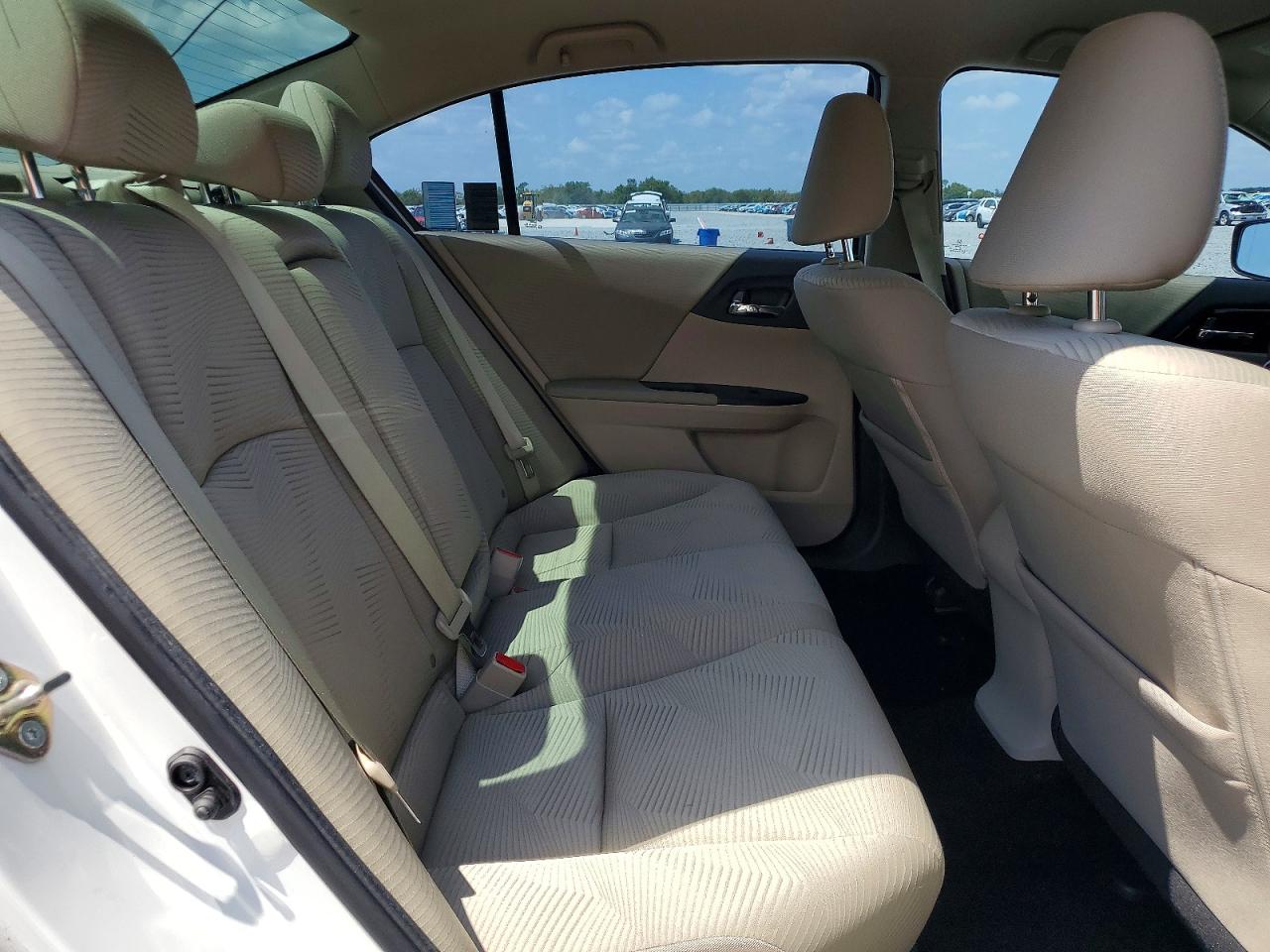 2016 HONDA ACCORD LX photo 10