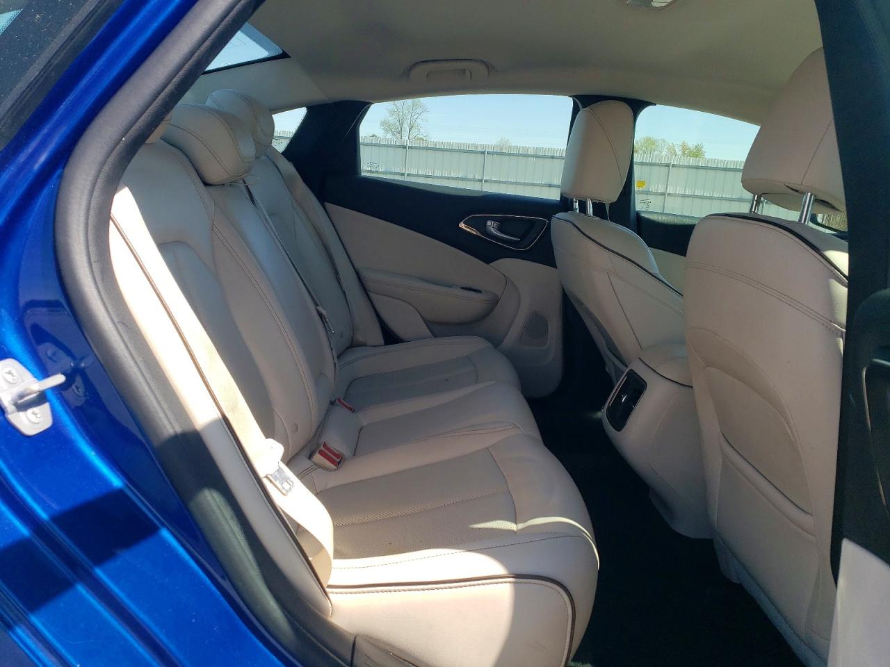2015 CHRYSLER 200 C photo 19