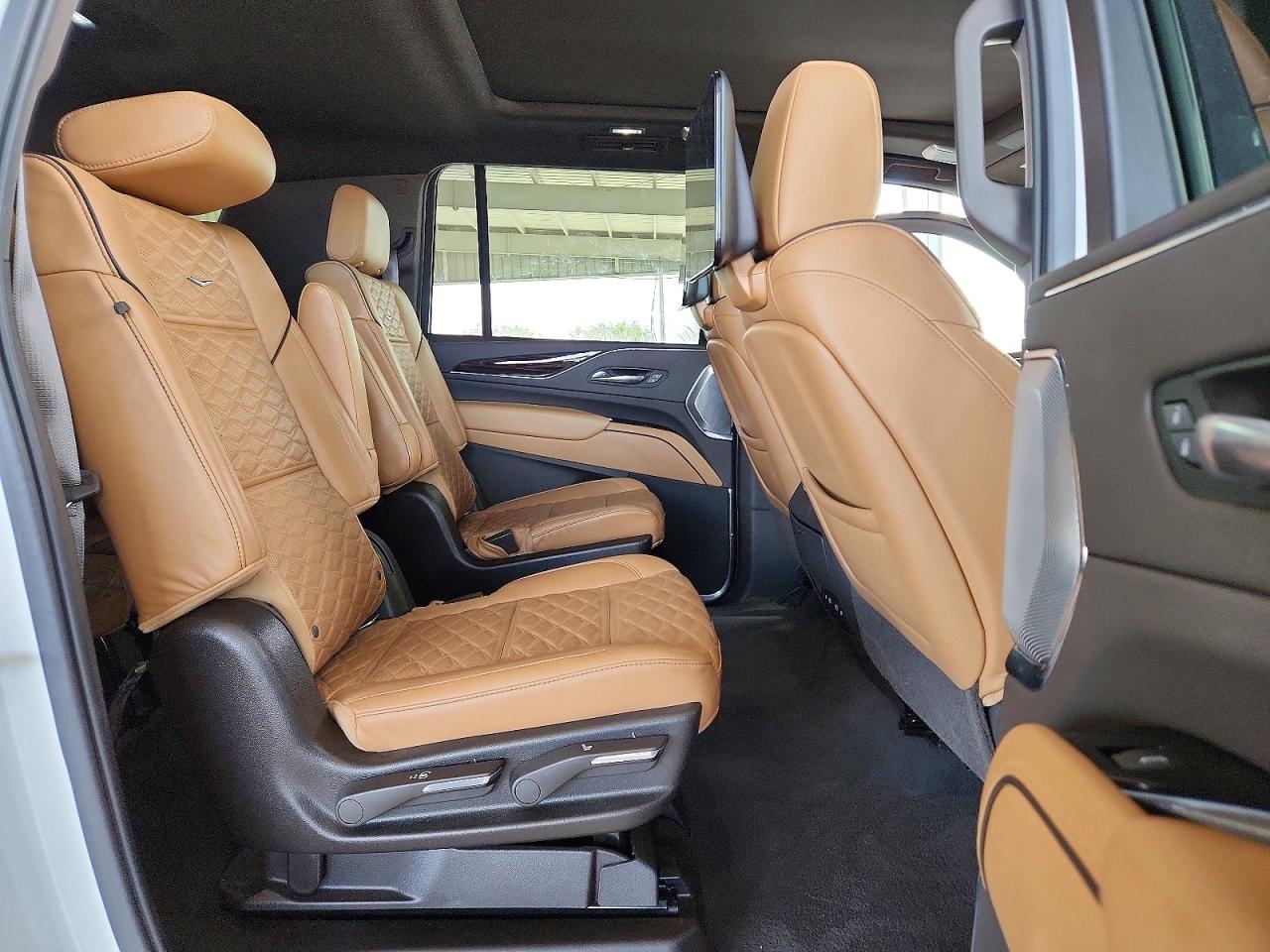 2021 CADILLAC ESCALADE ESV SPORT photo 11