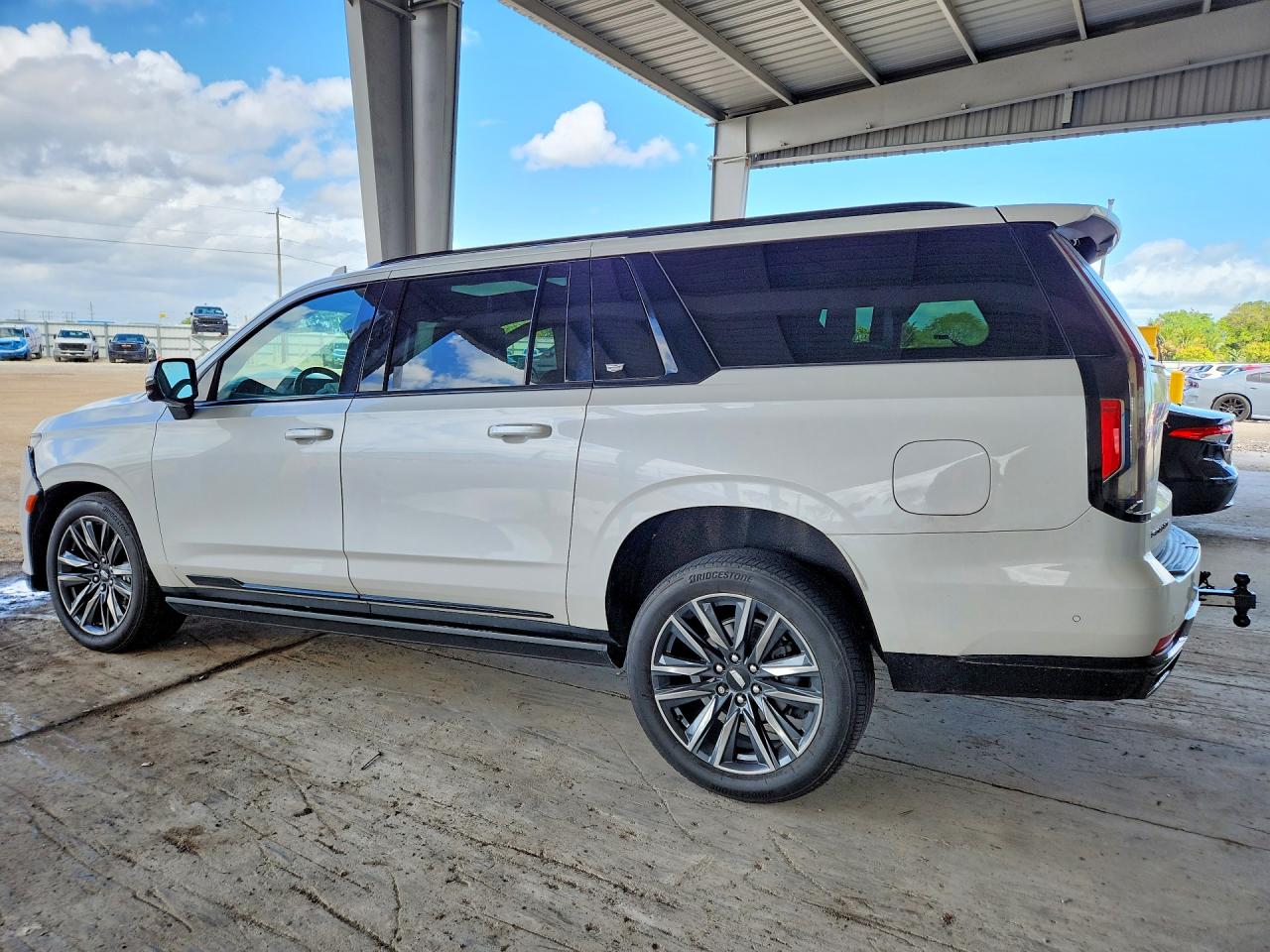 2021 CADILLAC ESCALADE ESV SPORT photo 2