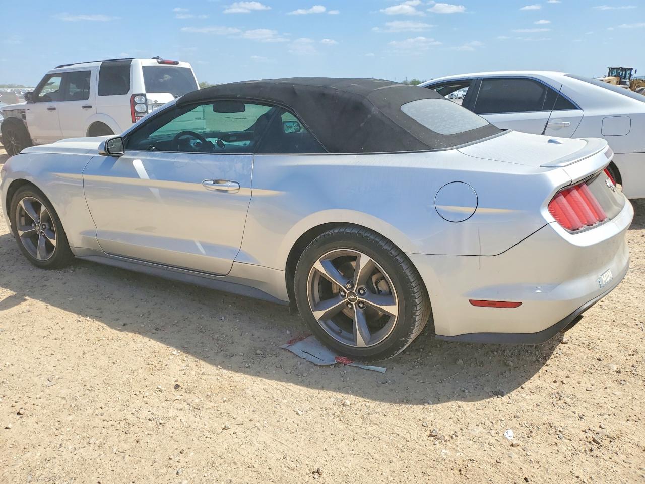 2017 FORD MUSTANG photo 2