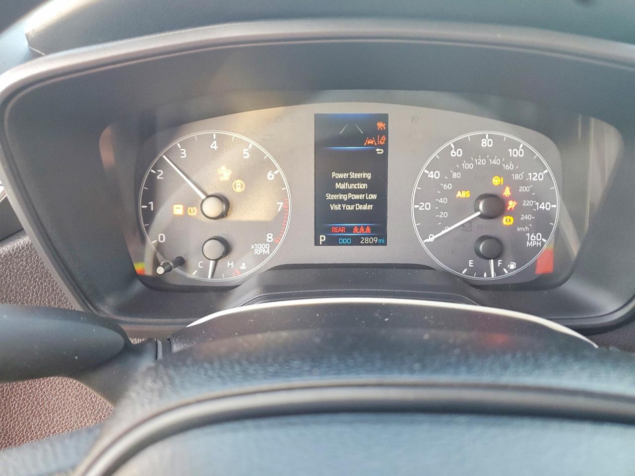 2025 TOYOTA COROLLA LE photo 9