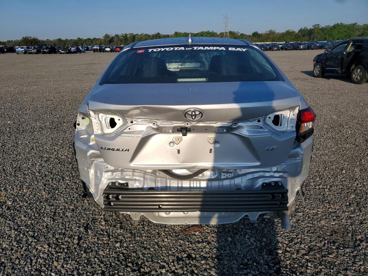 2025 TOYOTA COROLLA LE photo 6